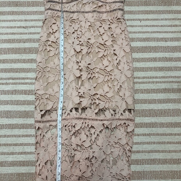 | Ark & Co. | nude tan lace midi dress. Size S - Picture 6 of 8